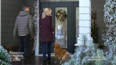 There's no car in the driveway. - Time for Them to Come Home for Christmas