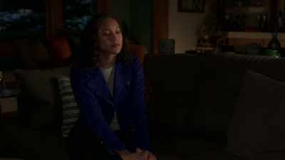 ♪ There's no escaping ♪ - Pretty Little Liars: The Perfectionists