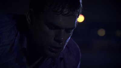 There's no light in you. - Dexter