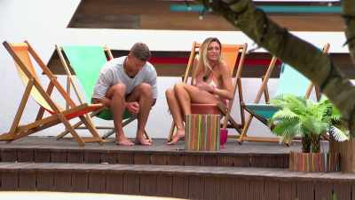 There's no one else
in here that I'm, like, - Love Island