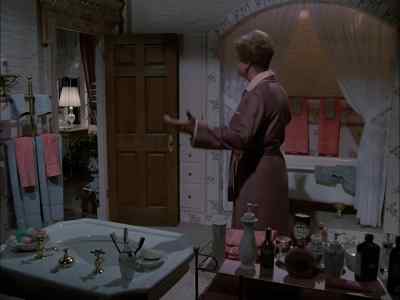 There's no one here. - Murder, She Wrote