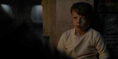 - There's no war here.
- Not many see it, but I do. - Dune: Prophecy