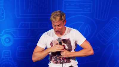 There's not even a rock feature." - Russell Howard: Recalibrate