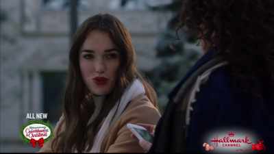 There's nothing going on
between Nick and me, - Christmas at the Plaza