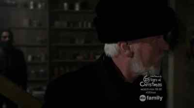 There's nothing here. - Home Alone: The Holiday Heist
