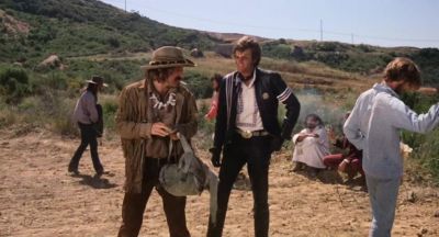 There's nothing but sand They ain't gonna make it - Easy Rider