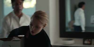 - There's nothing there.
- And someone I trust is gonna-- - The Dropout