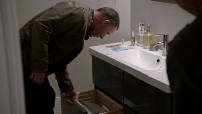 - There's nothing there. - Chicago P.D.