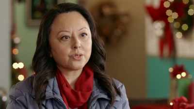 There's nowhere Ally
would rather work than the ER. - Angel Falls Christmas