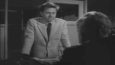 There's only eighteen hundred here.
- That's right. - Quicksand