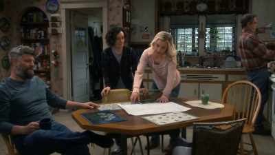 There's only one bedroom
that has its own bathroom. - The Conners