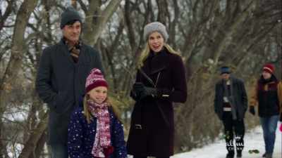 - 'There's our ice rink.'- 'Yeah.' - Christmas Connection