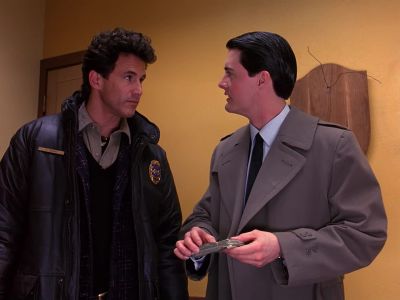 There's over $10,000 here. - Twin Peaks