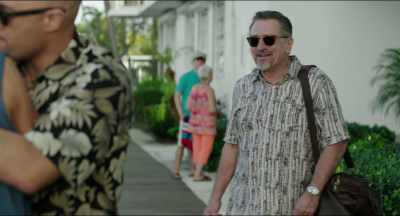- There's people everywhere.
- "Arlene." Why don't you work on that? - The Comedian