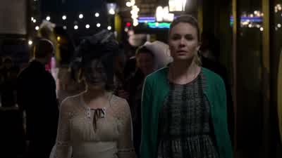 There's people everywhere. - The Originals