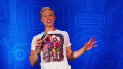 There's probably people at home
watching, thinking, - Russell Howard: Recalibrate