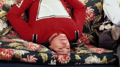 There's Robin Williams
improv-ing the whole script. - The Happy Days of Garry Marshall