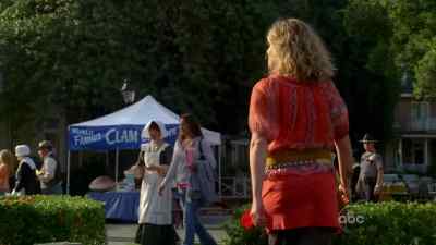There's Roxie Torcoletti,
the merry widow. - Eastwick
