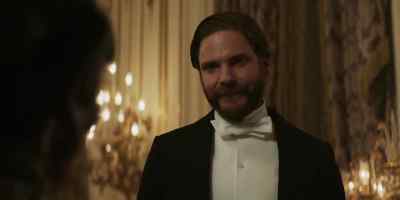 There's something about this
that feels curated, - The Alienist