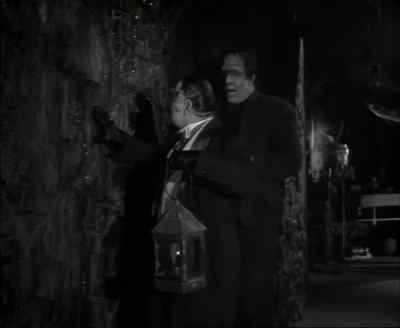 There's something here. - The Munsters