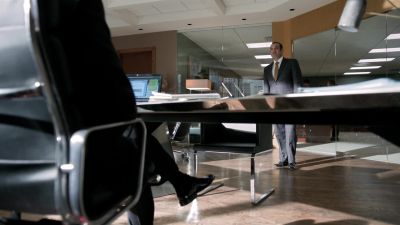 There's something
I think you should know. - Suits