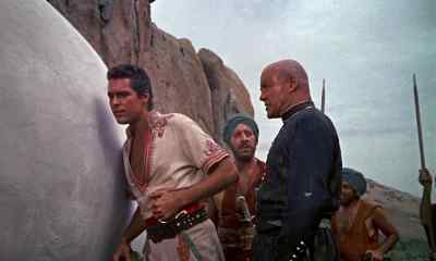 There's something moving inside. - The 7th Voyage of Sinbad