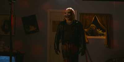 - There's something
we're missing here. - Bray Wyatt: Becoming Immortal