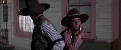 - There's the gas.
- Fight. - The Great Race
