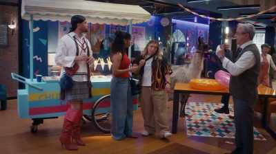 - There's the llama. (llama braying) - The Z-Suite