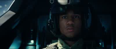 There's the queen's ship. - Independence Day: Resurgence