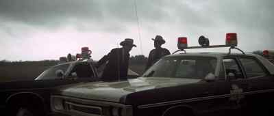 There's another town
between here and Sugarland. - The Sugarland Express