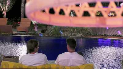 THERE'S UNCERTAINTY BECAUSE I
EXPRESS MYSELF. - Love Island