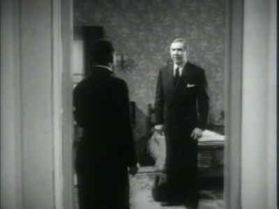 There's her valise. - Invisible Ghost