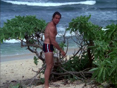 THESE ARE ACCIDENTAL
FOOTPRINTS HERE? - Hawaii Five-O