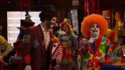 - These are definitely clowns. - Side Hustle