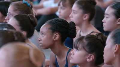 These are gonna be professional dancers. - On Pointe