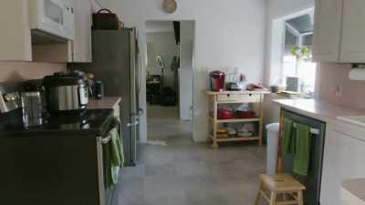 These are obviously
the original cabinets, - Help! I Wrecked My House