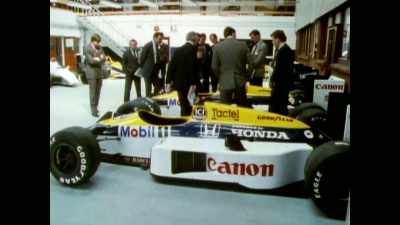 These are the FW11s,
which took the team - Williams & Mansell: Red 5