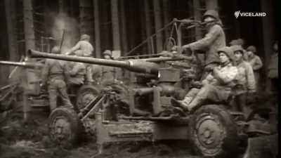 These are the guns
that changed the game. - Guns That Changed The Game