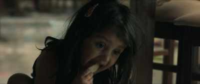 These bangles are clinking in my hands - Pihu