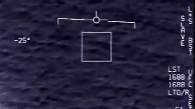 These Foo Fighters were often
described as small spheres, - Unidentified: Inside America's UFO Investigation