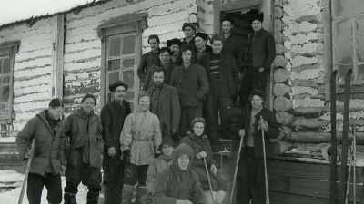 These hardworking men of the
Urals - An Unknown Compelling Force
