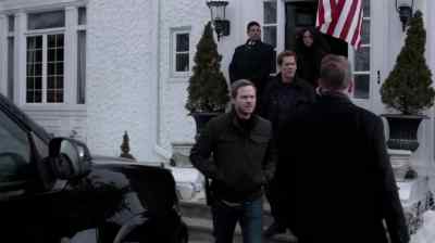 These idiots think prayer's
gonna save Tanner's son. - The Following