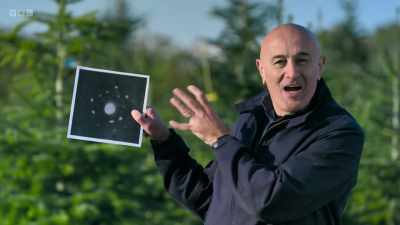 These images may not
look like much, - Secrets of Size: Atoms to Supergalaxies