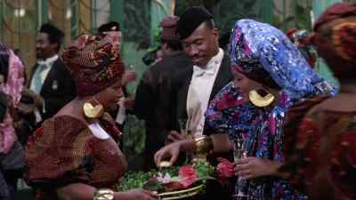 - These really are delicious.
 - Yes, thank you. - Coming to America