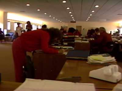 These Sannyasins,
skilled architects, scientists, planners - Wild Wild Country
