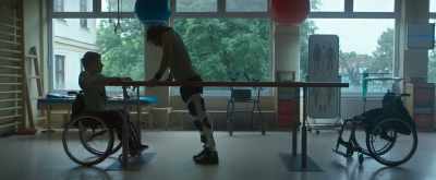 - These would look good on you.
- What do you want? - Kills on Wheels