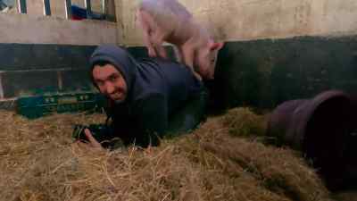 They had a surrogate mother - Pignorant