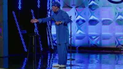 They ain't nothin' but corn
and peanuts all in this mud. - Eddie Griffin: Undeniable