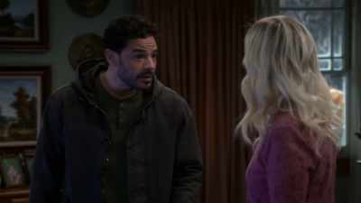They also have
free aqua-robics classes, - The Conners